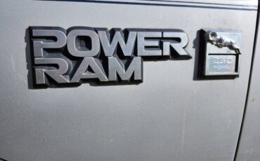 Dodge-Power-ram-250-1983-silver-14