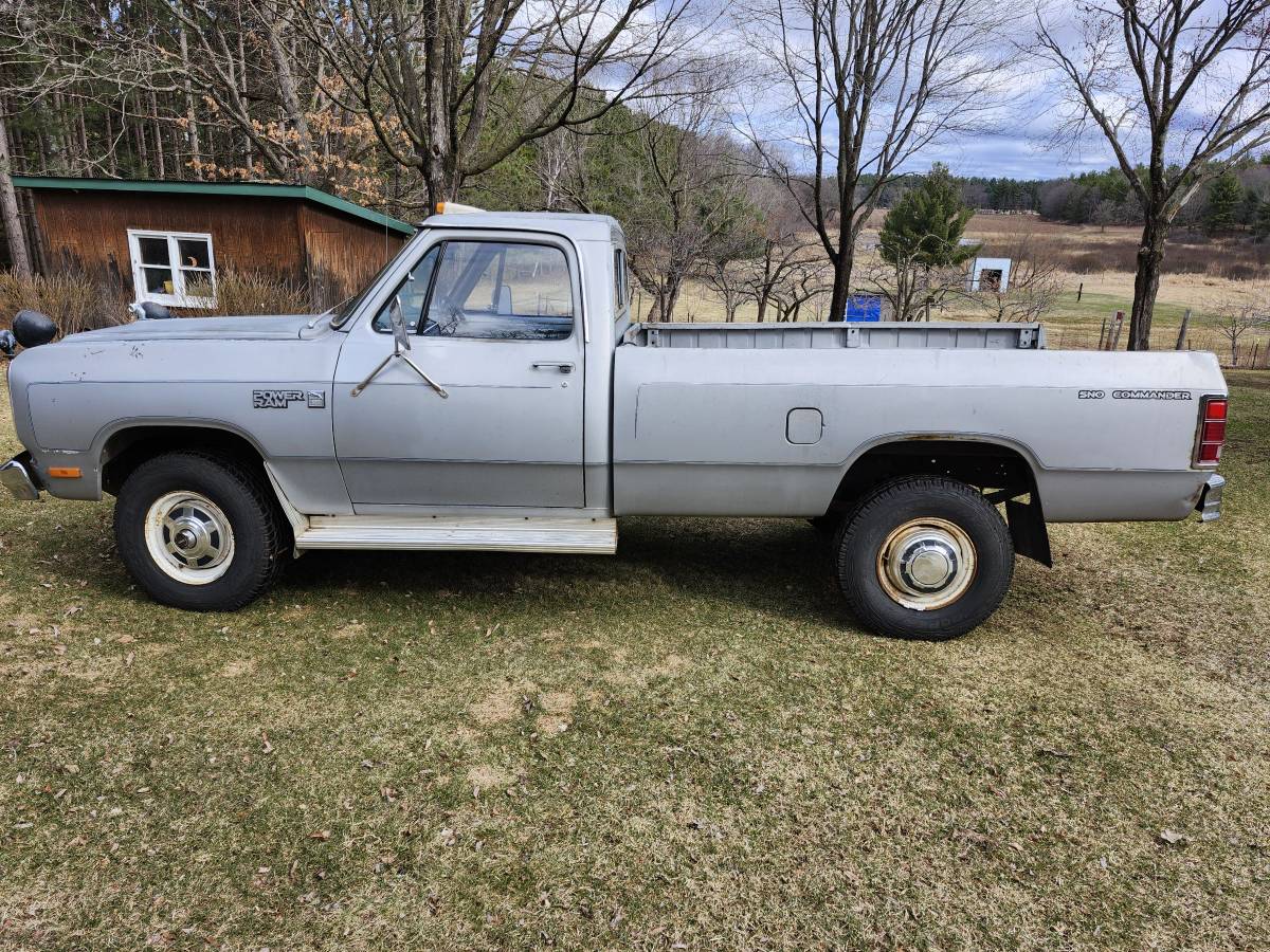 Dodge-Power-ram-250-1983-silver