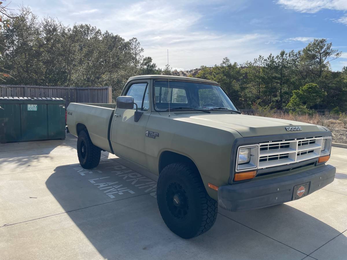 Dodge-Power-ram-w250-1990-green-3