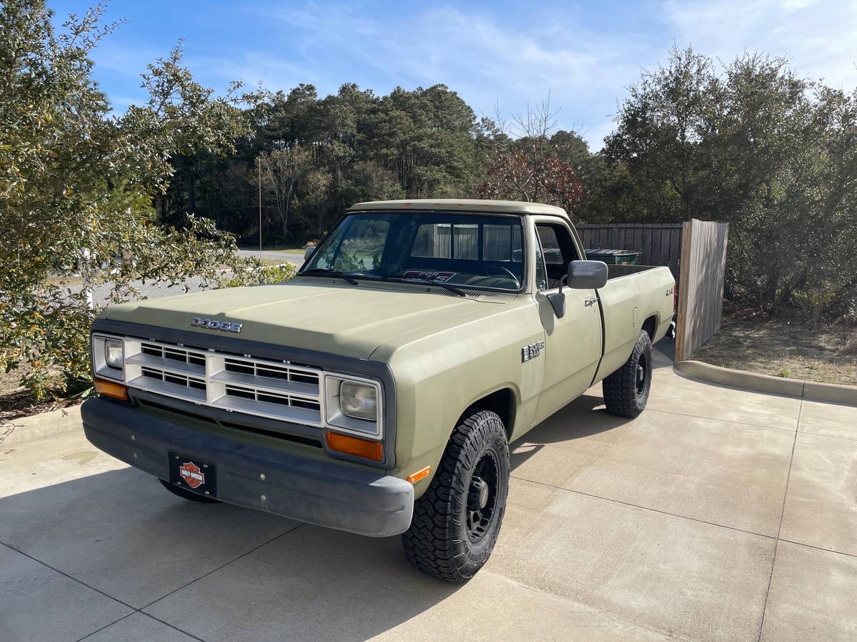 Dodge-Power-ram-w250-1990-green