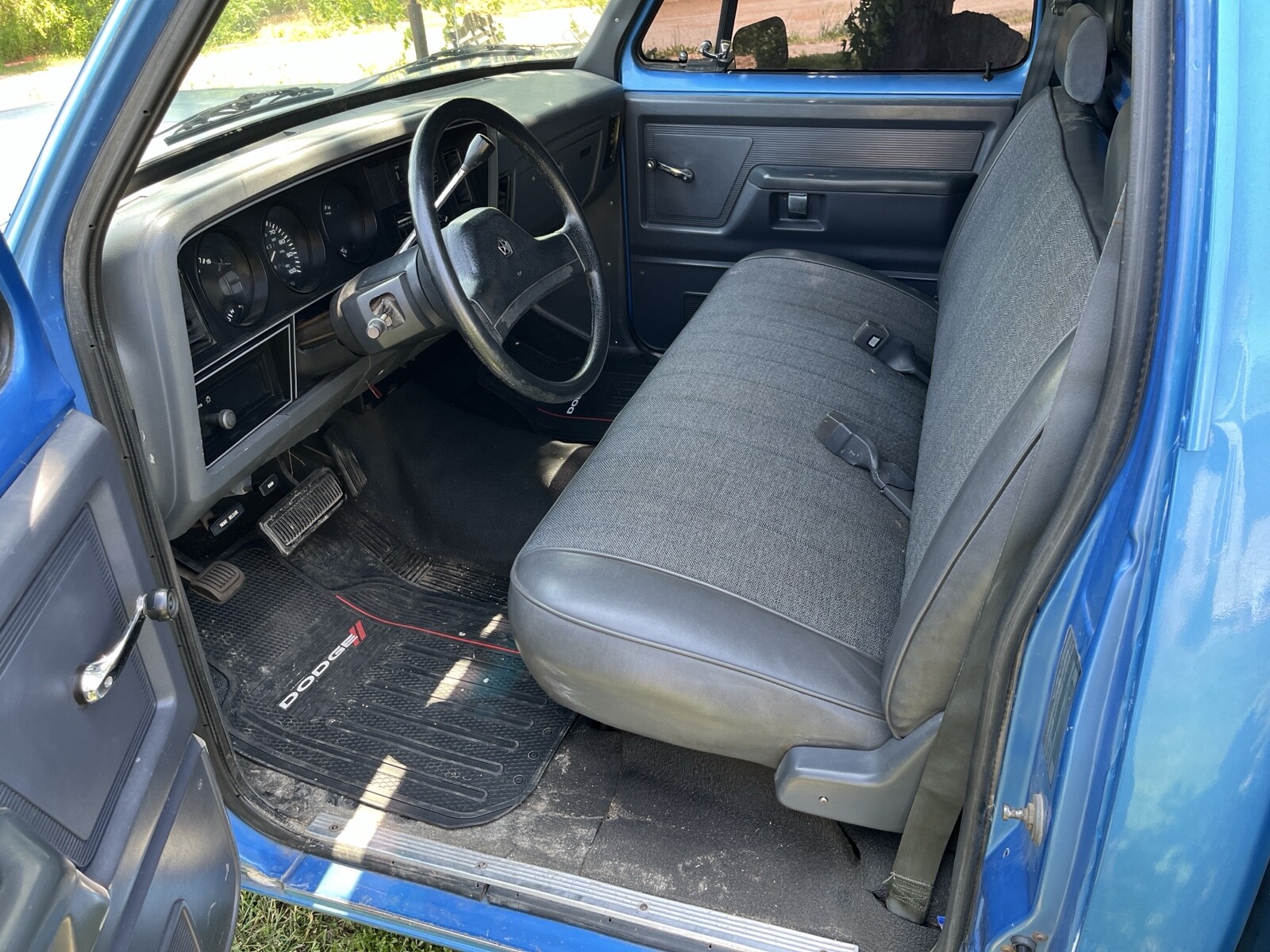 Dodge-Ram-1500-1990-10