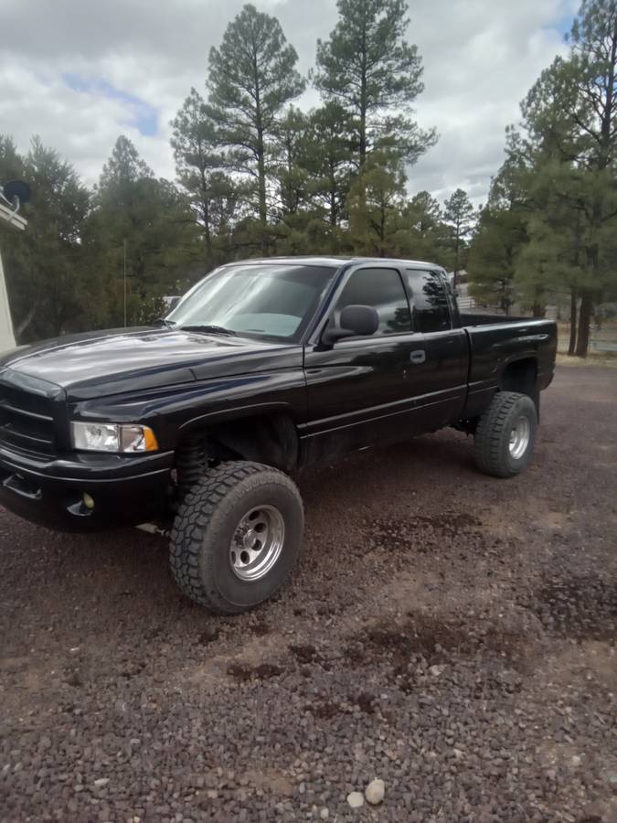 Dodge-Ram-1500-2001-black-2