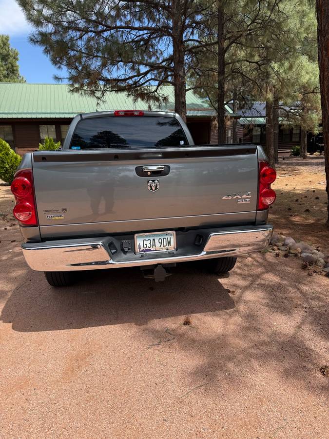 Dodge-Ram-1500-2007-grey-1