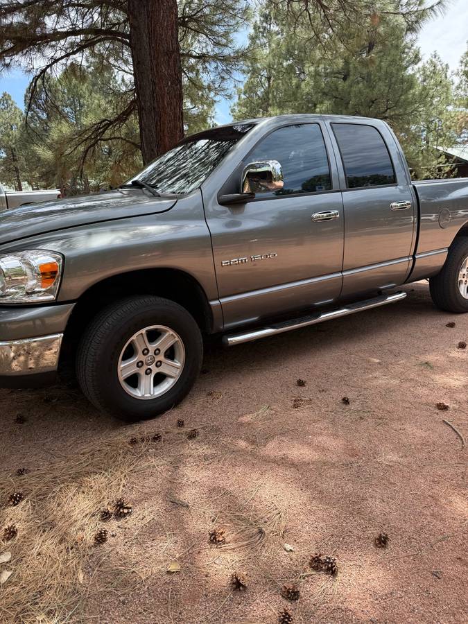 Dodge-Ram-1500-2007-grey-3