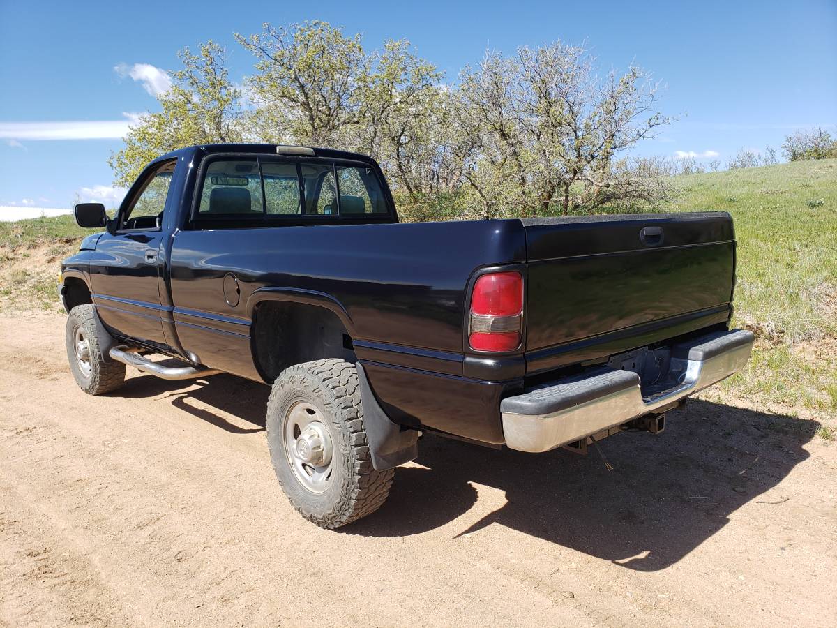 Dodge-Ram-2500-4x4-cummins-diesel-1995-blue-5