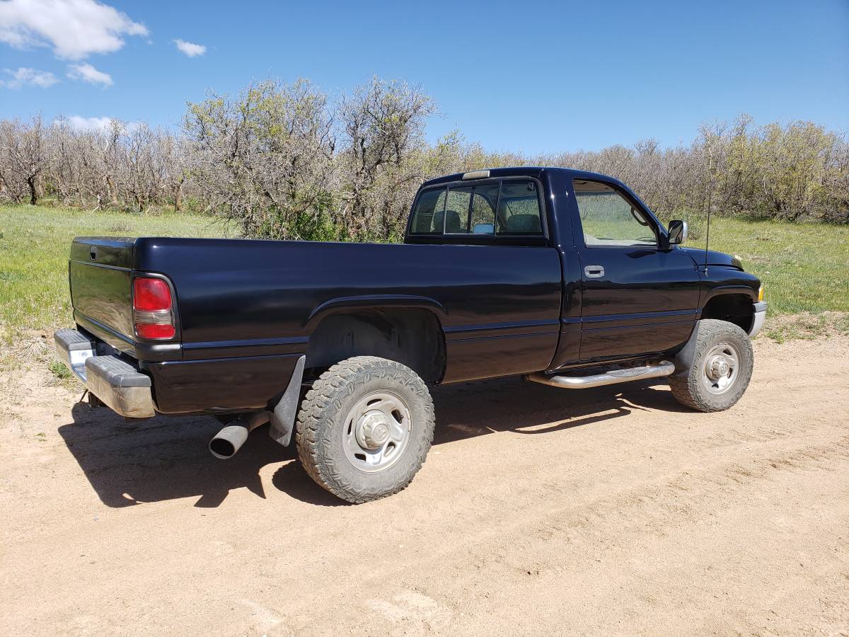 Dodge-Ram-2500-4x4-cummins-diesel-1995-blue-6