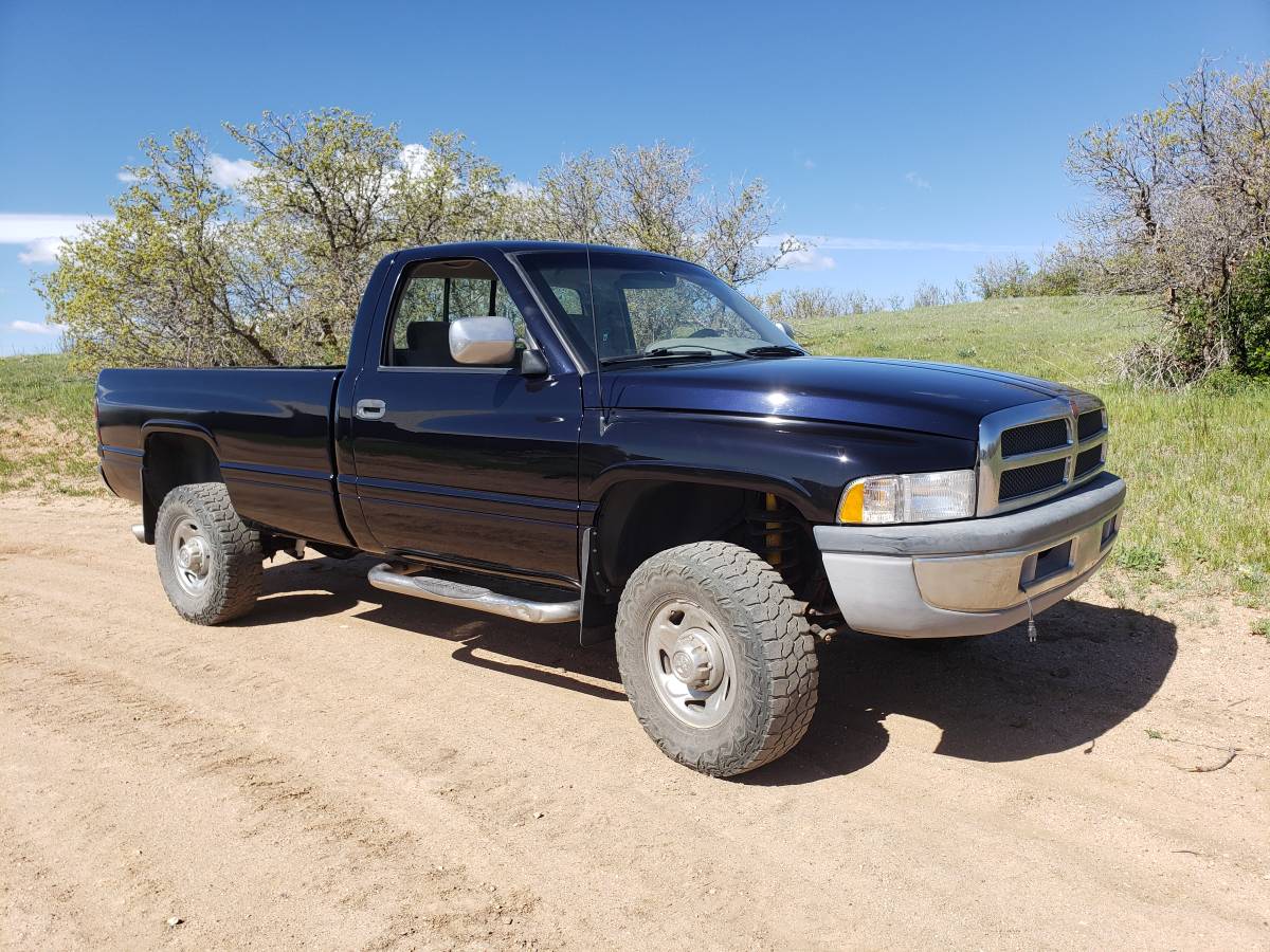 Dodge-Ram-2500-4x4-cummins-diesel-1995-blue