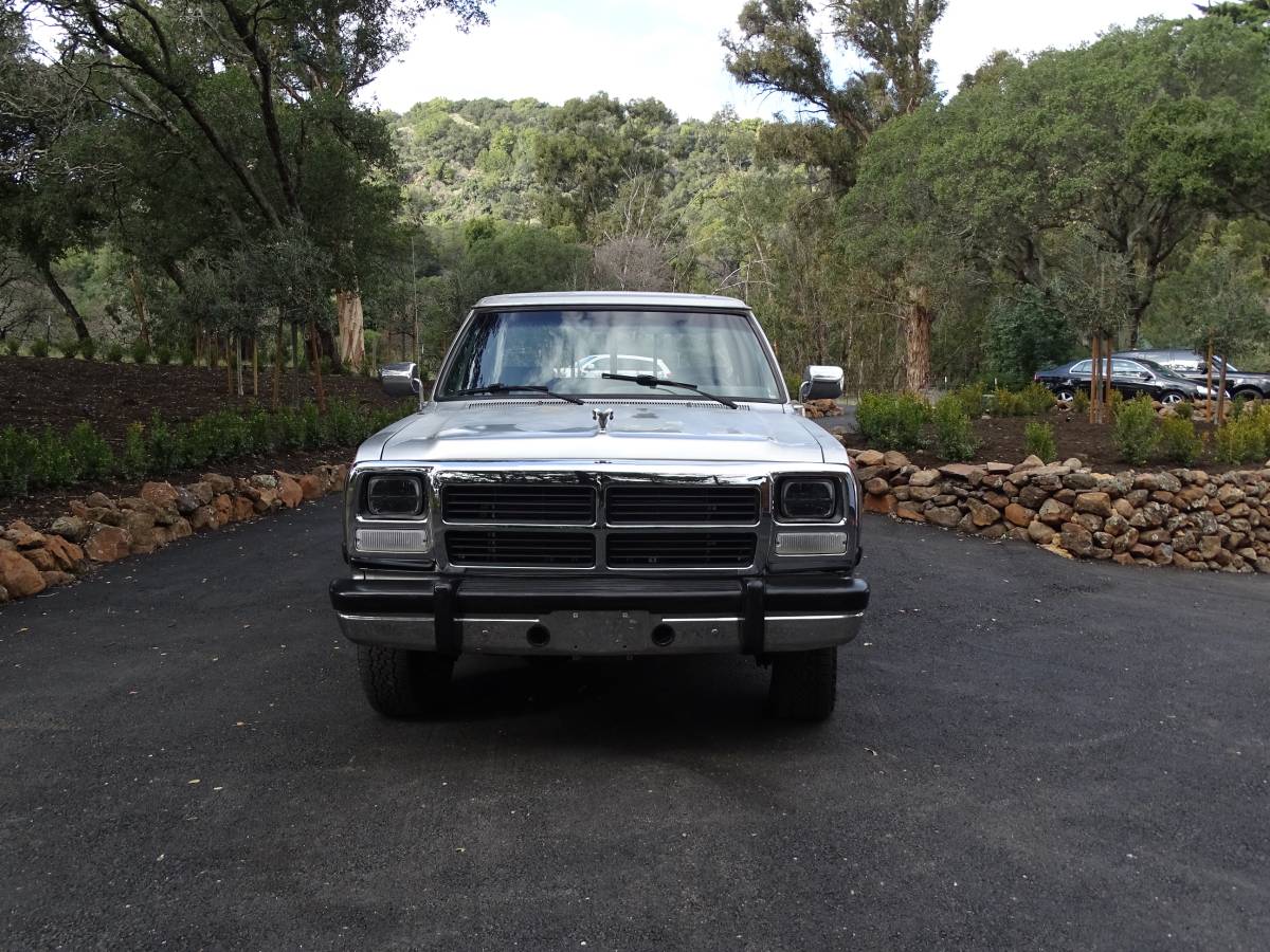 Dodge-Ram-2500-diesel-1991-silver-1