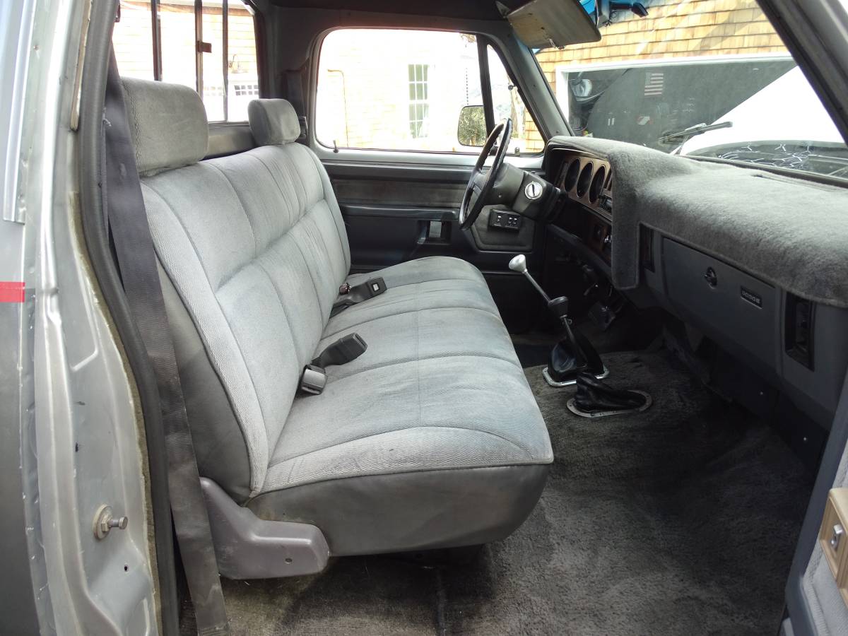 Dodge-Ram-2500-diesel-1991-silver-12