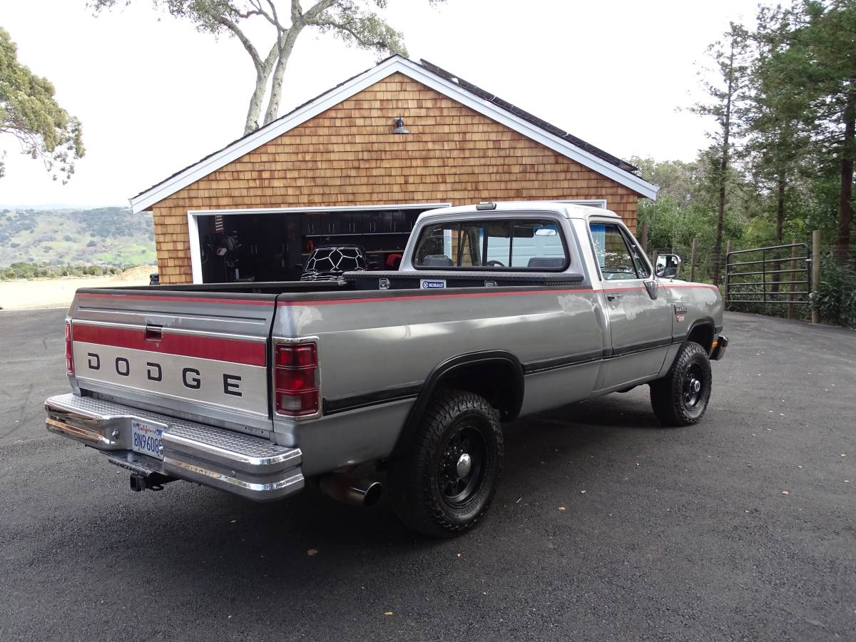 Dodge-Ram-2500-diesel-1991-silver-3
