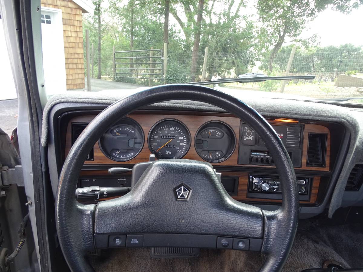 Dodge-Ram-2500-diesel-1991-silver-8