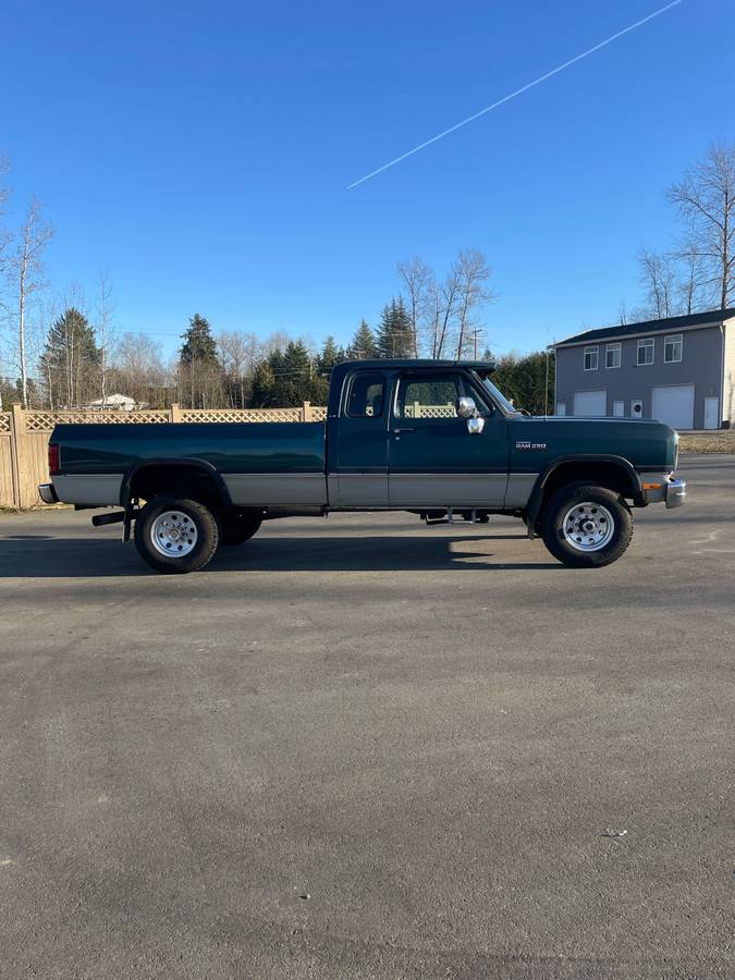 Dodge-Ram-2500-diesel-1993-green-3