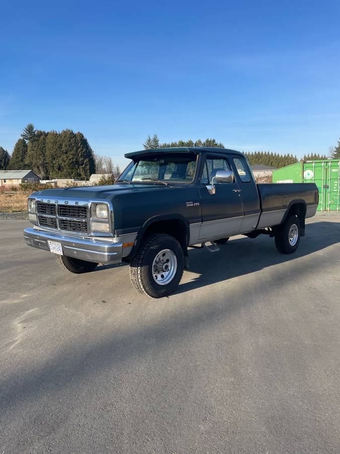 Dodge-Ram-2500-diesel-1993-green
