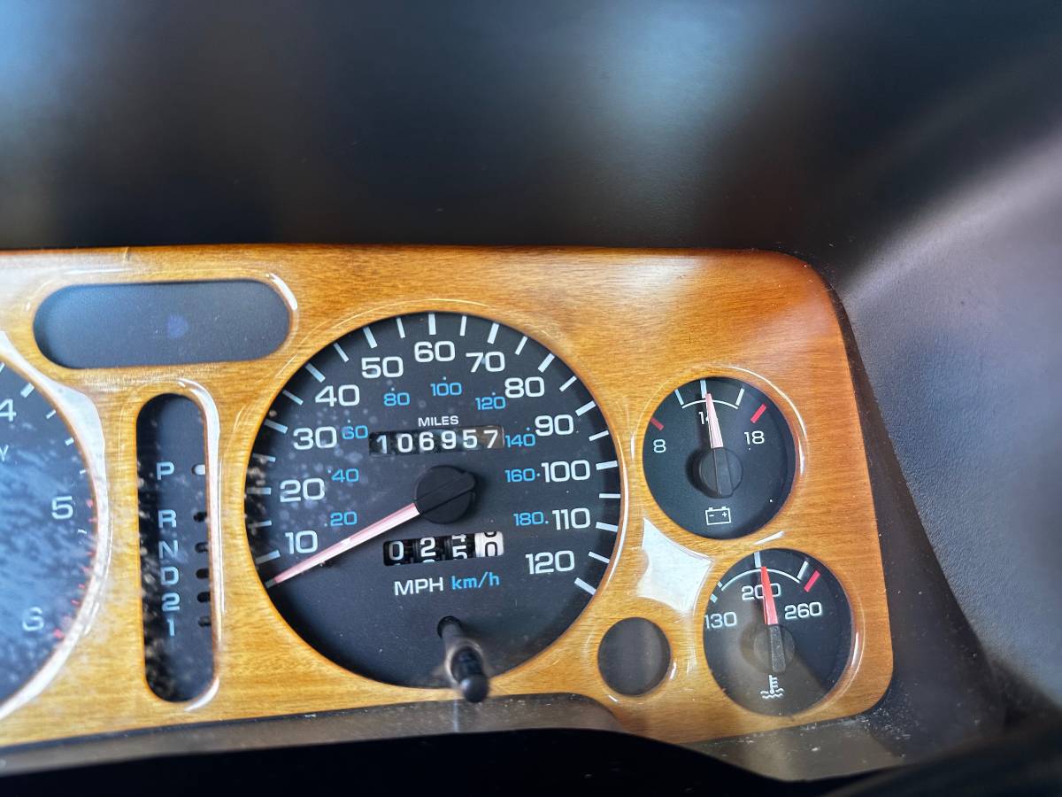 Dodge-Ram-2500-laramie-4x4-1994-red-13