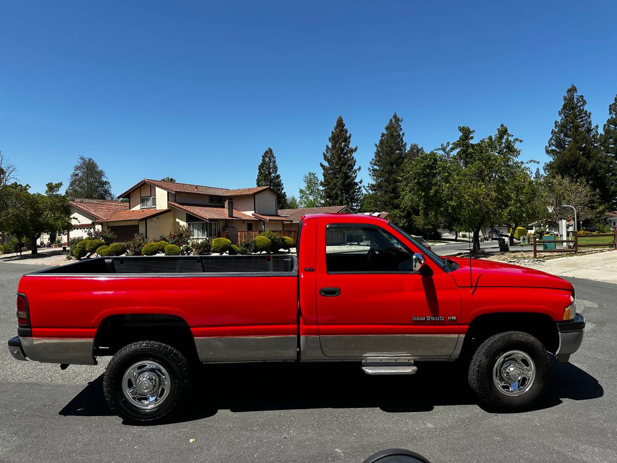 Dodge-Ram-2500-laramie-4x4-1994-red-5