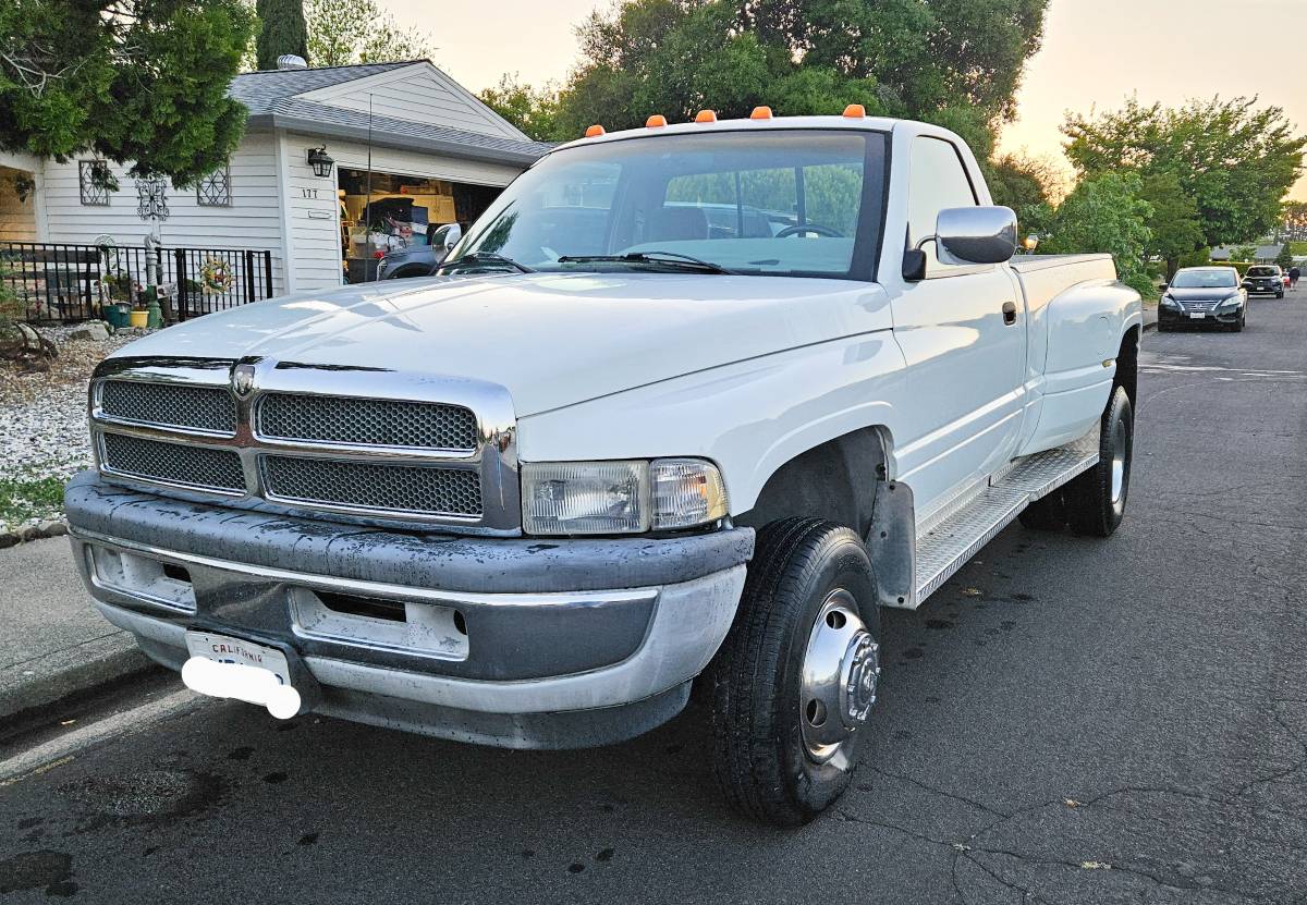 Dodge-Ram-3500-1994-white