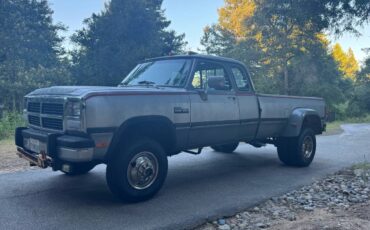 Dodge-Ram-3500-crew-cab-diesel-1992-silver-1