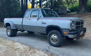 Dodge-Ram-3500-crew-cab-diesel-1992-silver