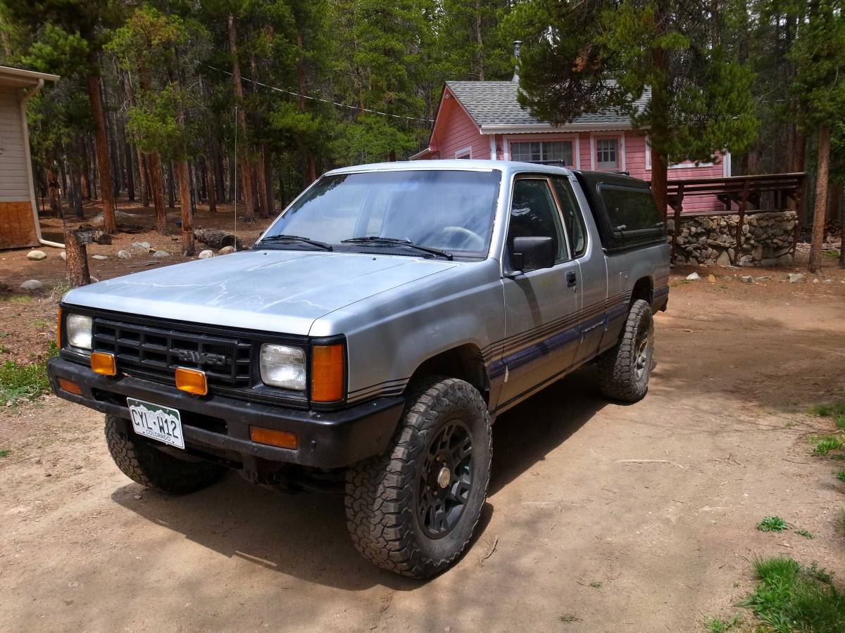 Dodge-Ram-50-1988-silver-2
