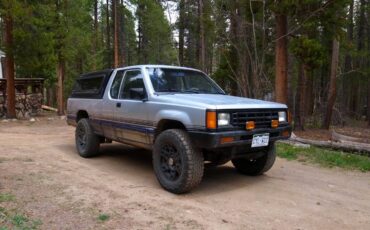 Dodge-Ram-50-1988-silver