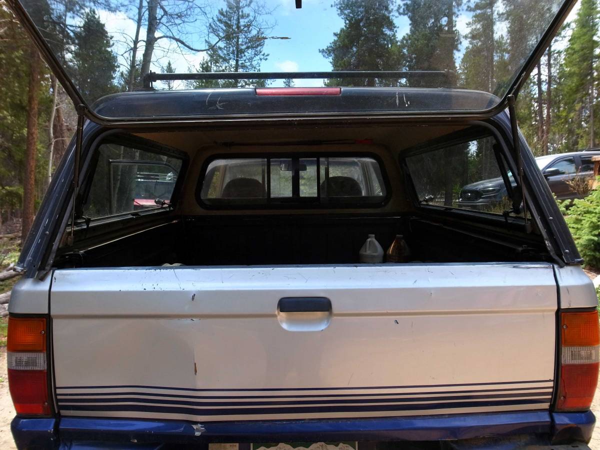 Dodge-Ram-50-1988-silver-9