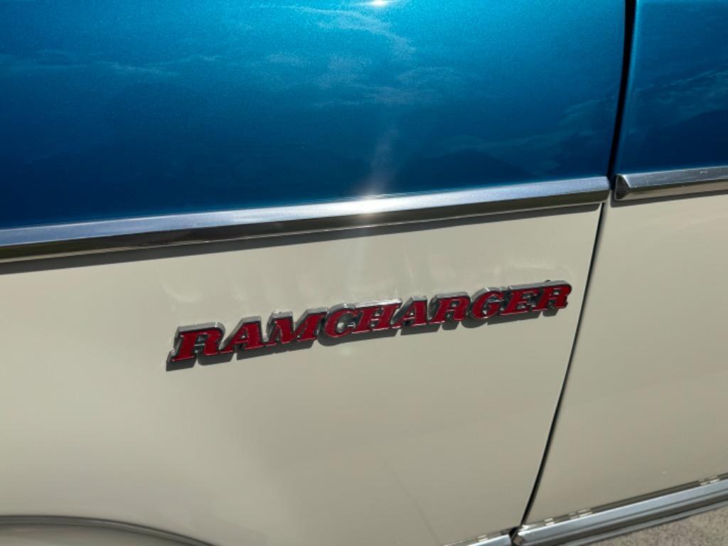Dodge-Ram-Charger-383-factory-ac-2-tops-frame-off.-No-r-1977-2dr-10