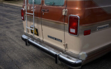Dodge-Ram-Van-1984-Classic-Car-21