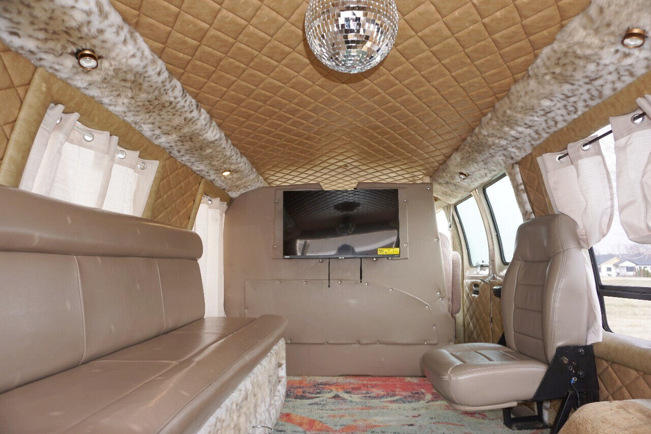 Dodge-Ram-Van-1984-Classic-Car-26