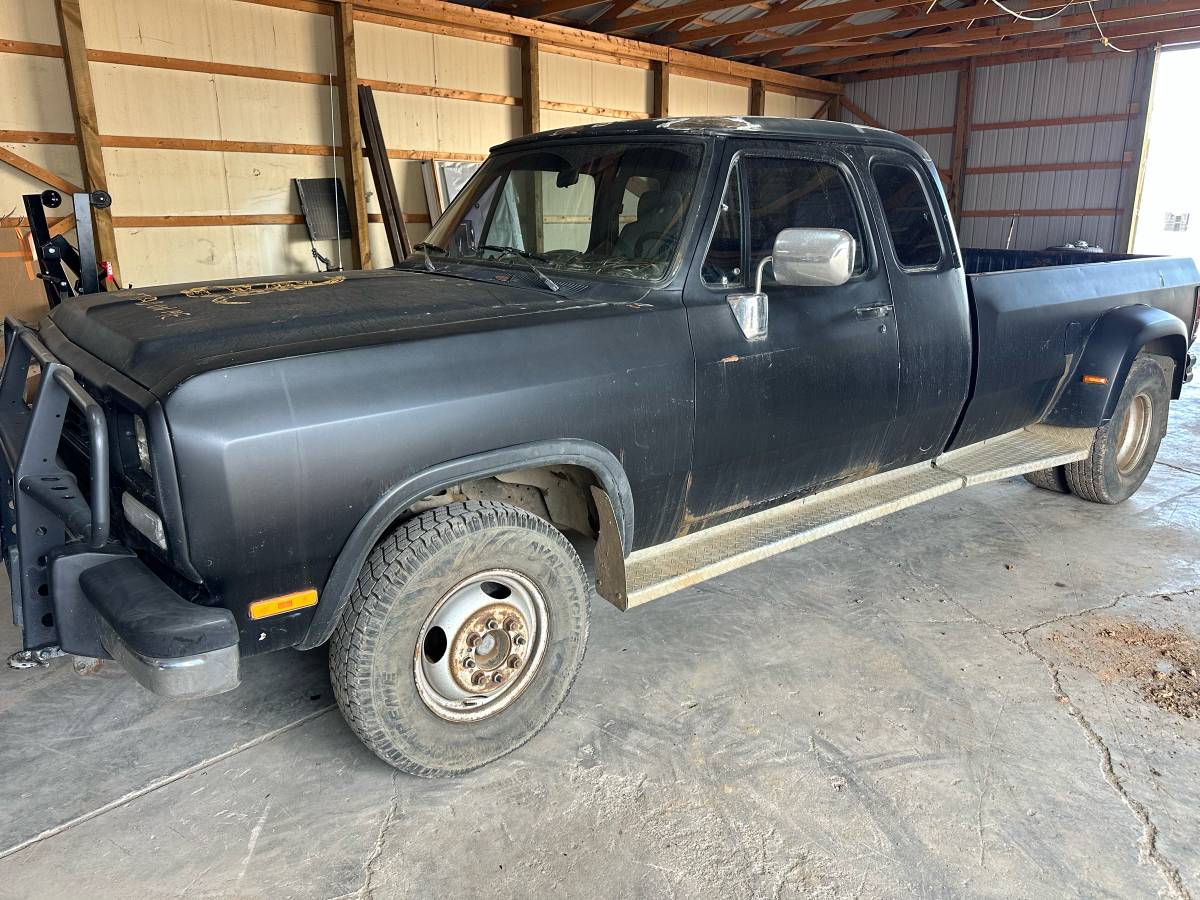 Dodge-Ram-d350-diesel-1992-black-12