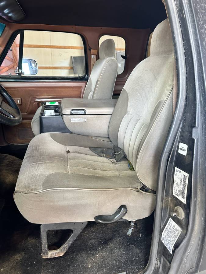 Dodge-Ram-d350-diesel-1992-black-13