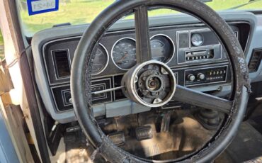 Dodge-Ram-pick-up-1982-white-3