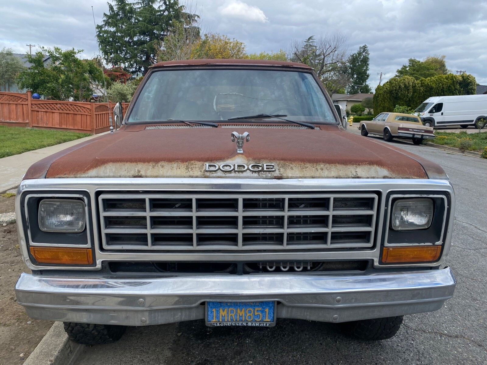Dodge-Ramcharger-1985-1