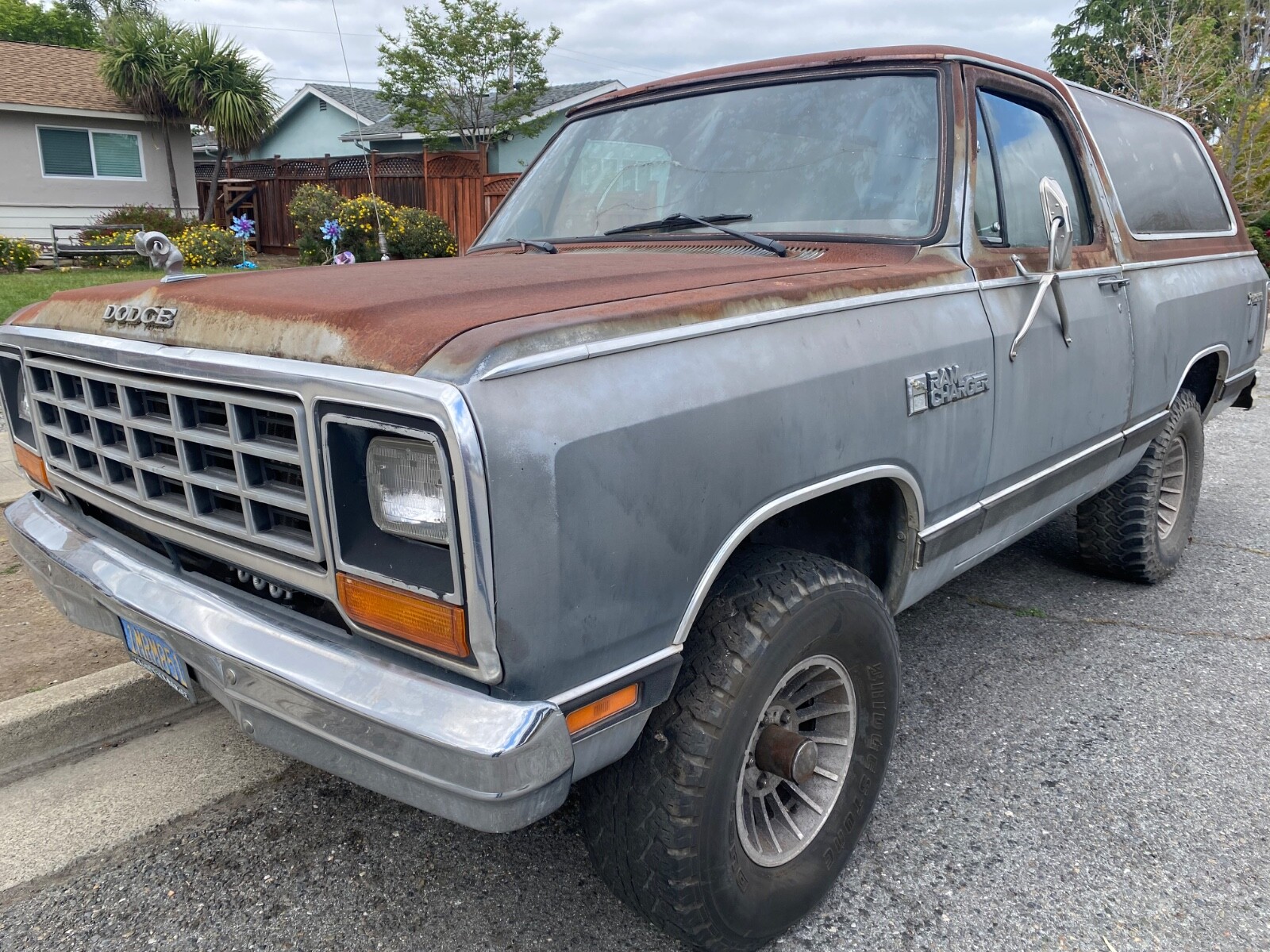 Dodge-Ramcharger-1985-19