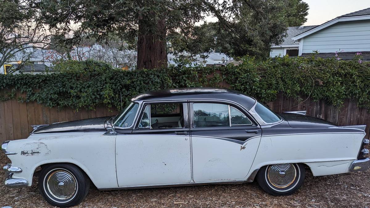 Dodge-Royal-lancer-1955-6