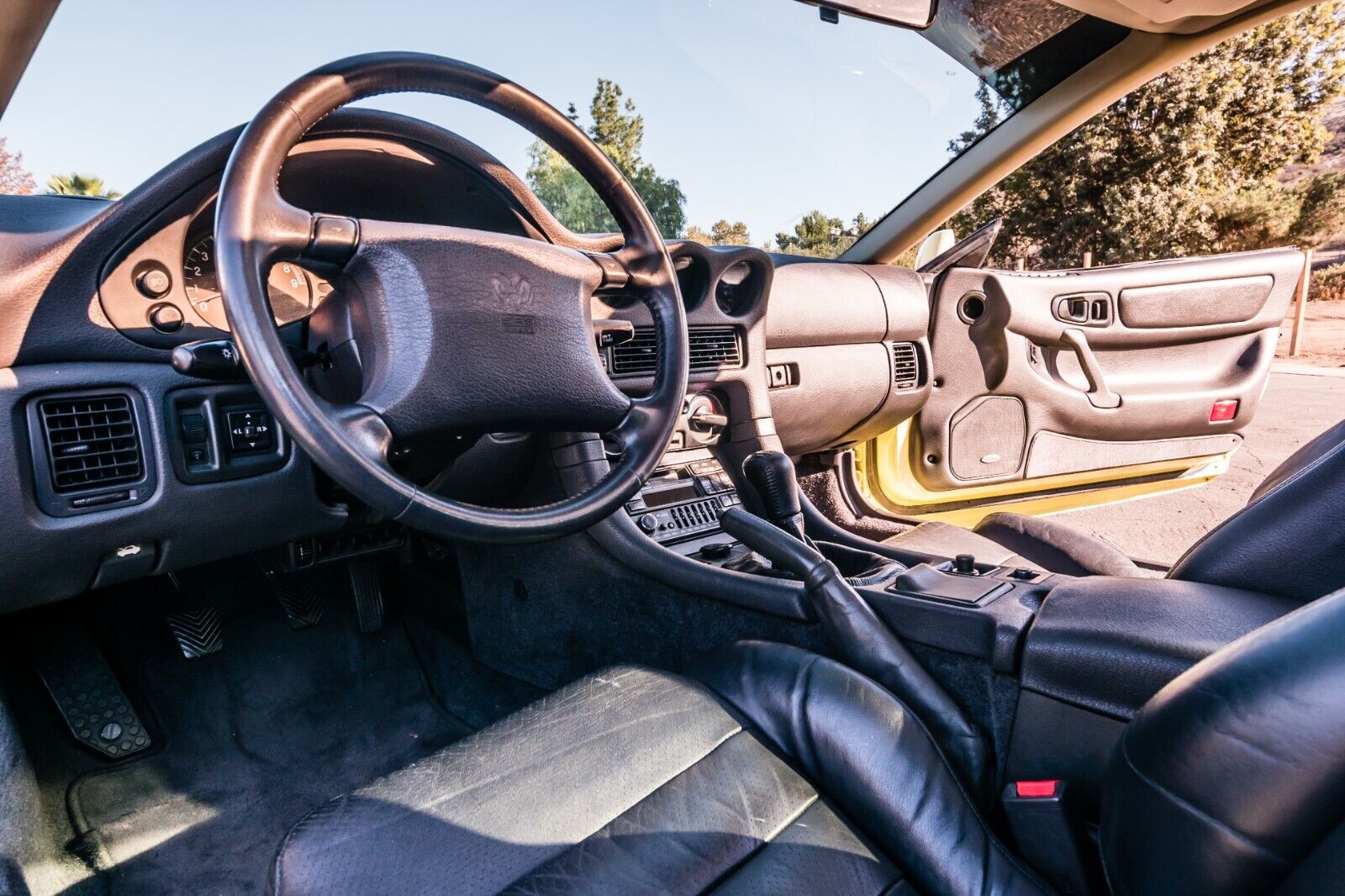 Dodge-Stealth-1995-Hatchback-18