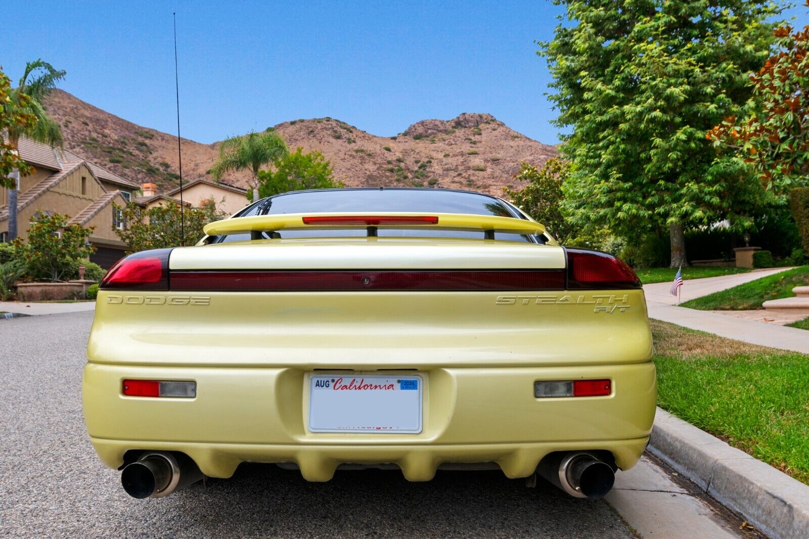 Dodge-Stealth-1995-Hatchback-4