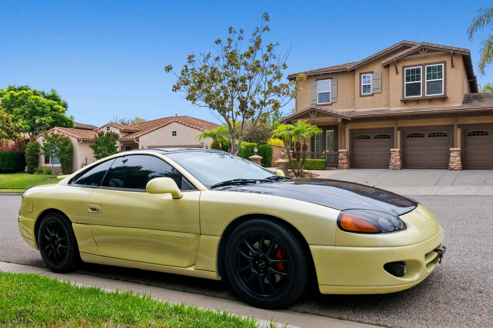 Dodge-Stealth-1995-Hatchback