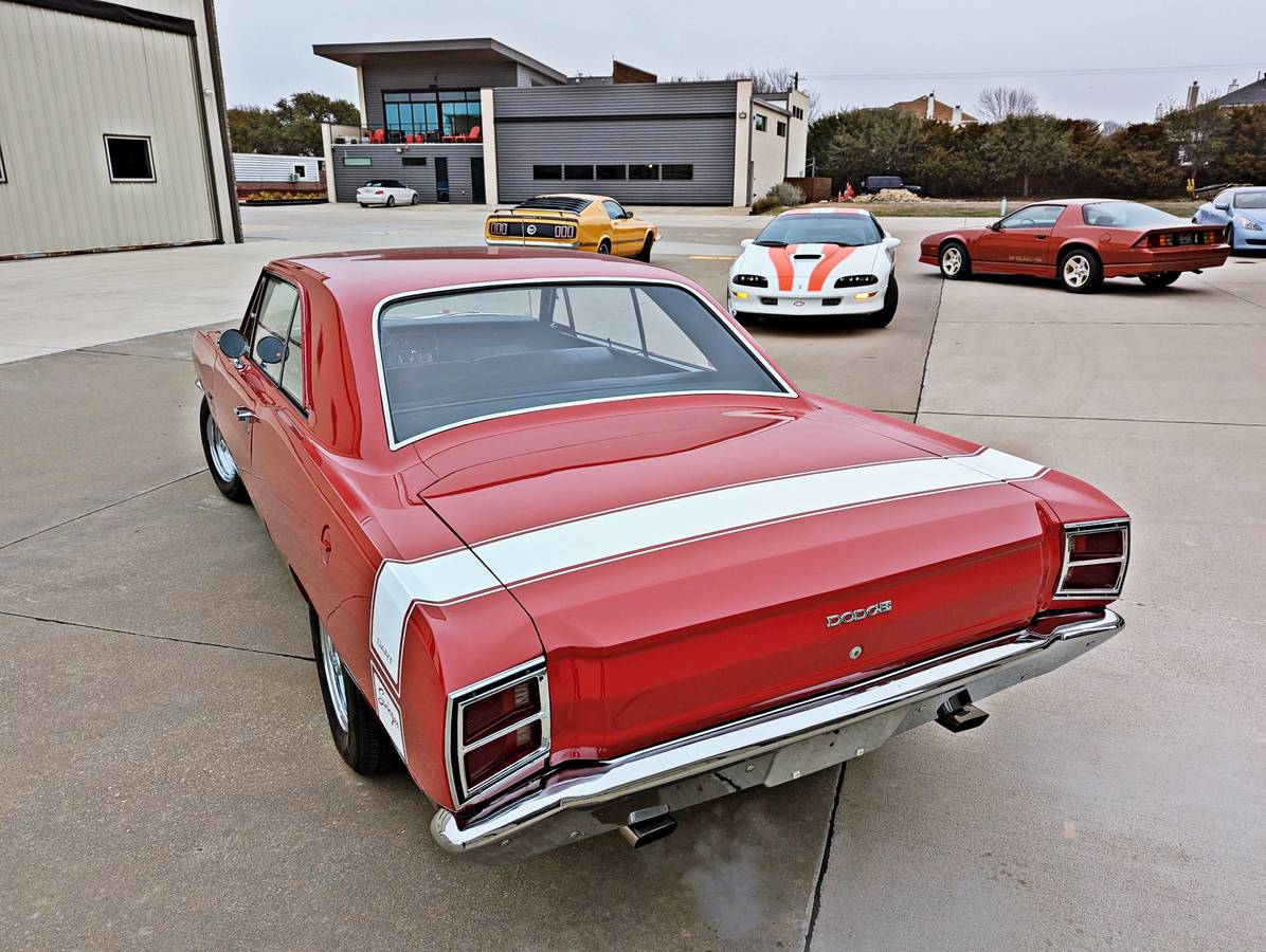 Dodge-Swinger-1969-red-20