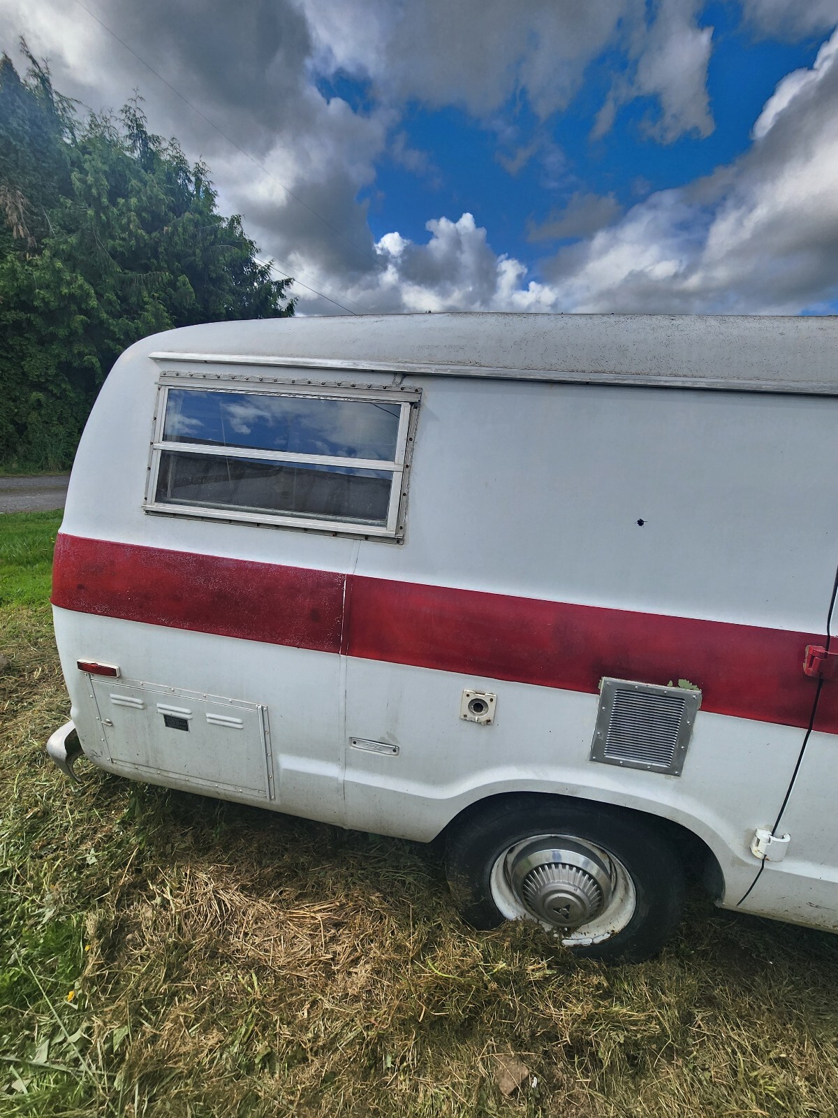 Dodge-Van-1970-3