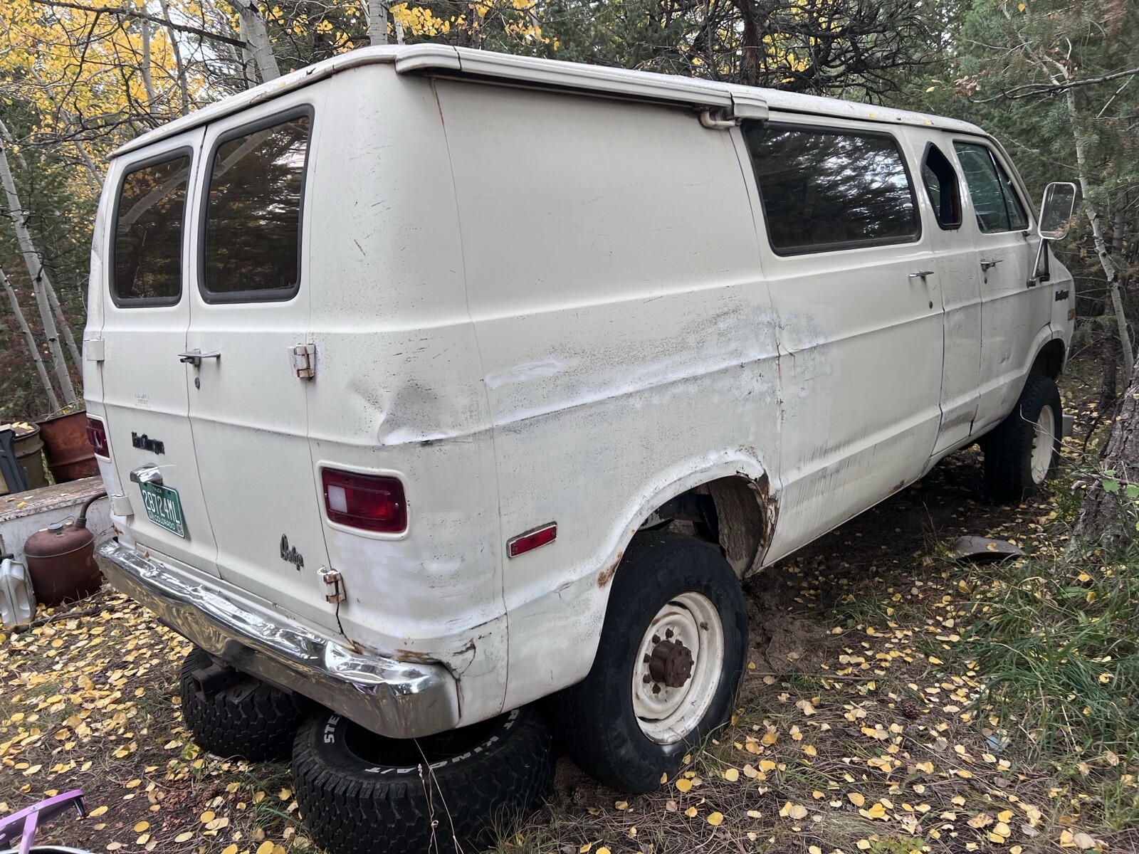 Dodge-Van-1977-2