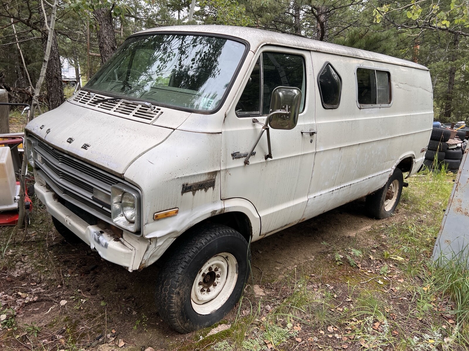 Dodge-Van-1977-4