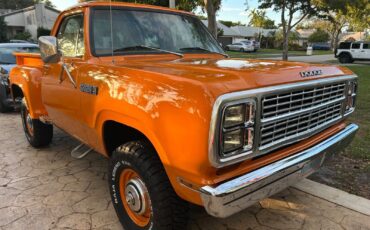 Dodge-W150-1980-Standard-Cab-Pickup