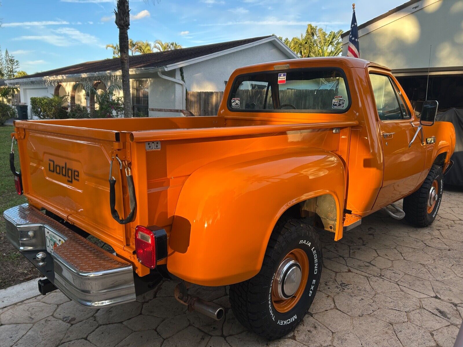 Dodge-W150-1980-Standard-Cab-Pickup-9