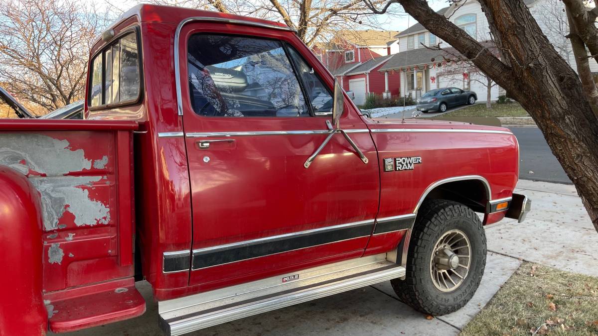 Dodge-W150-1985-4