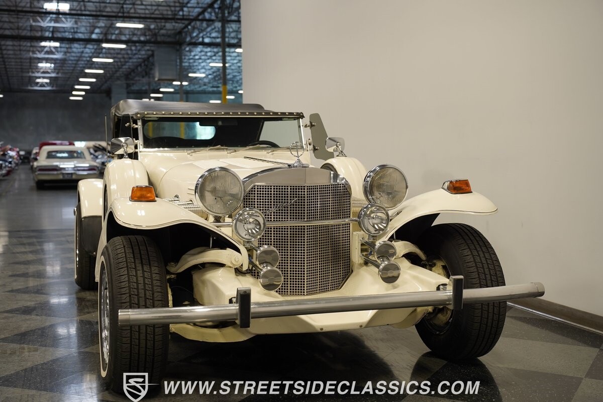 Excalibur-Series-III-1978-Convertible-17