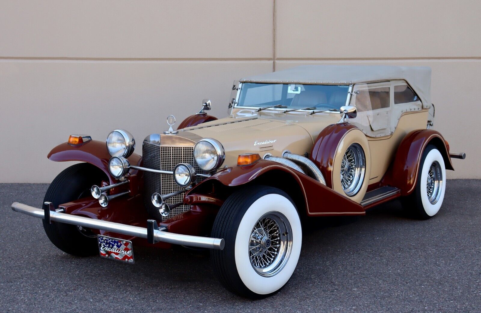 Excalibur-Series-III-Phaeton-SS-1978-Convertible-11