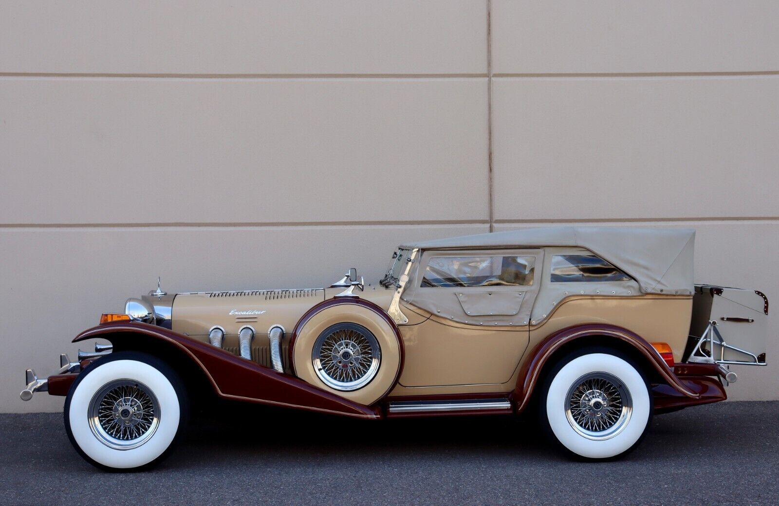 Excalibur-Series-III-Phaeton-SS-1978-Convertible-16