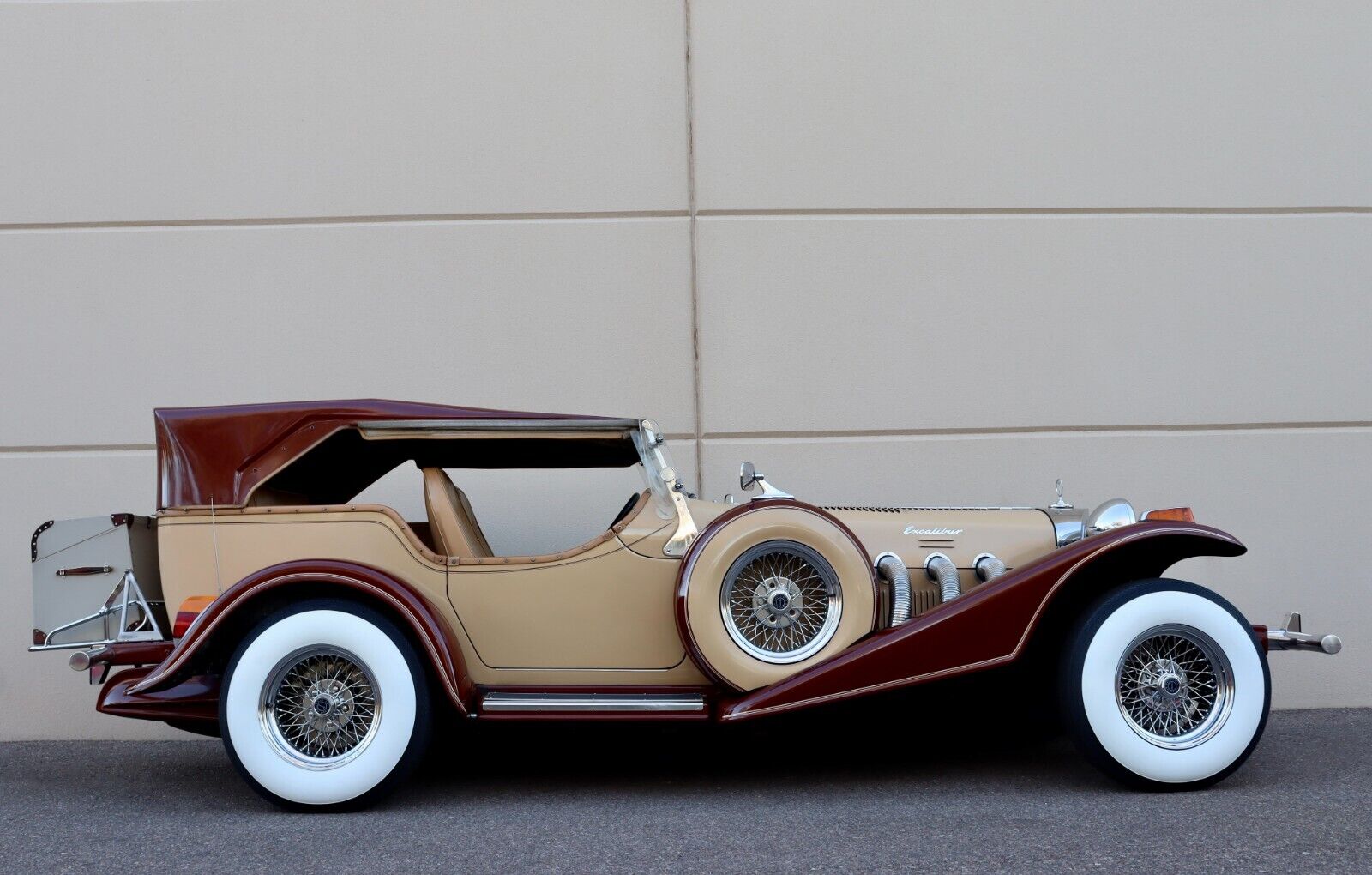 Excalibur-Series-III-Phaeton-SS-1978-Convertible-24