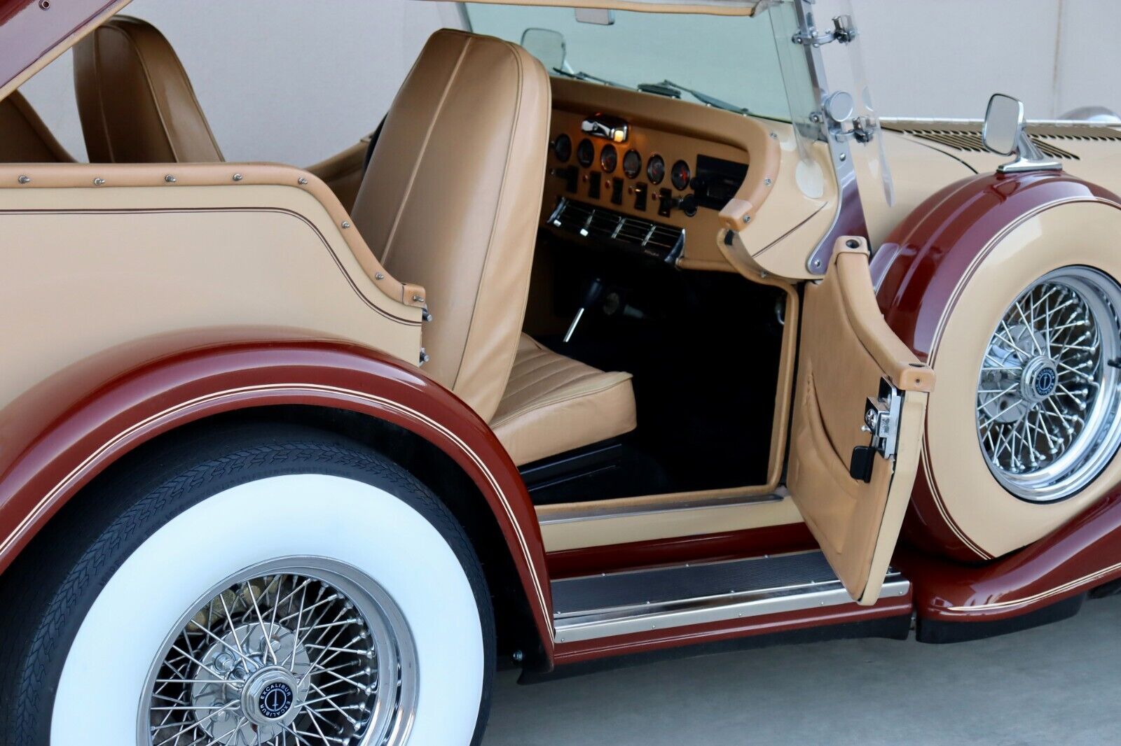 Excalibur-Series-III-Phaeton-SS-1978-Convertible-30