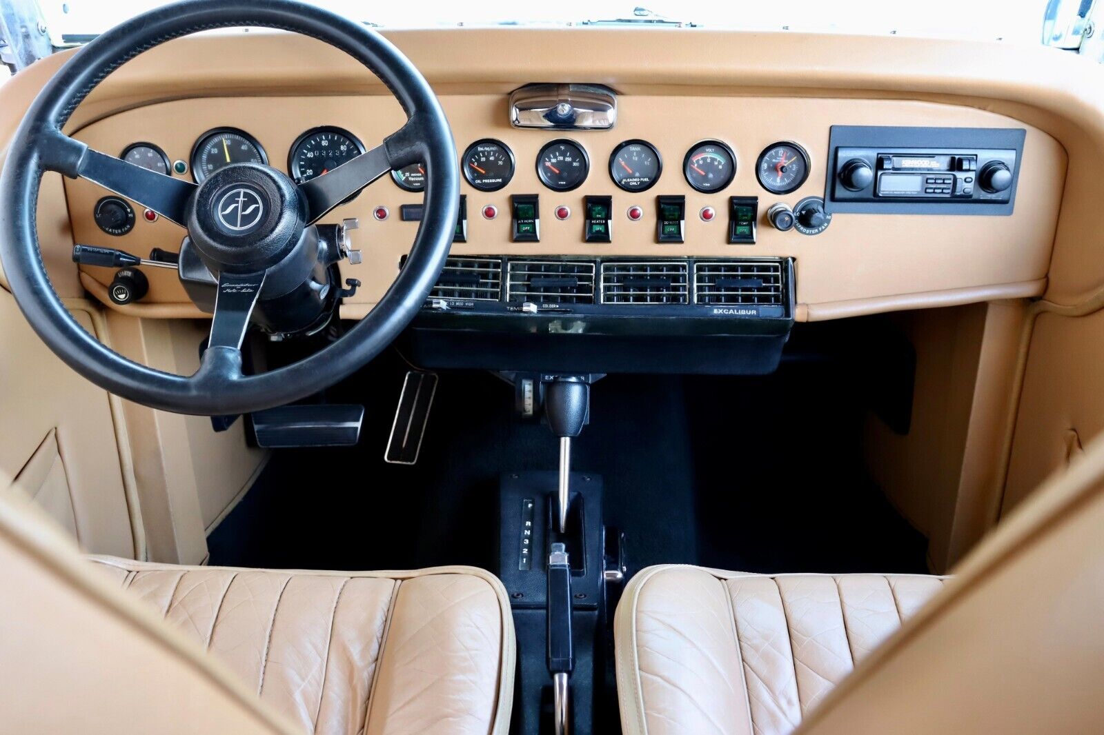 Excalibur-Series-III-Phaeton-SS-1978-Convertible-32
